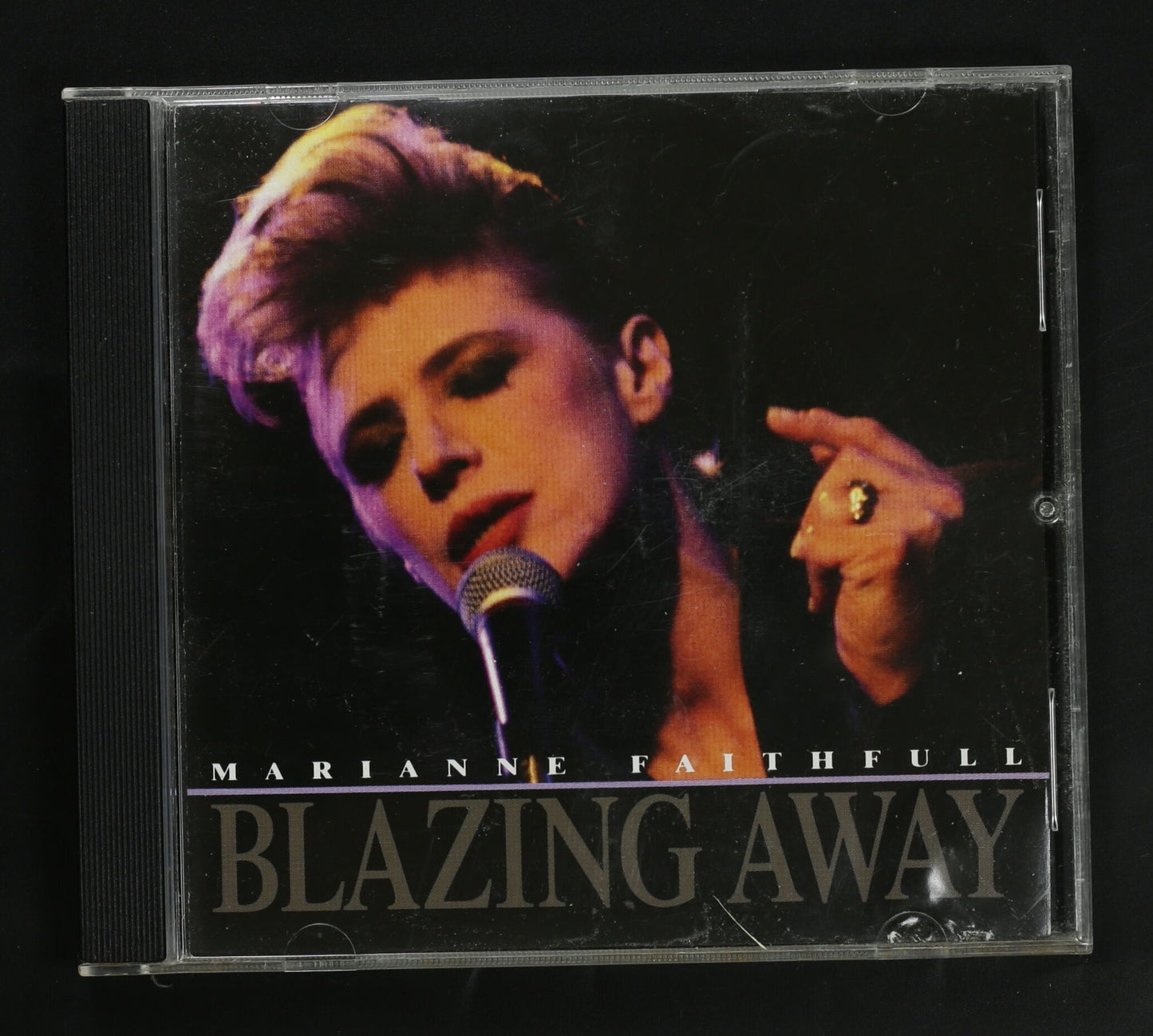 マリアンヌ・フェイスフル MARIANNE FAITHFULL / BLAZING AWAY